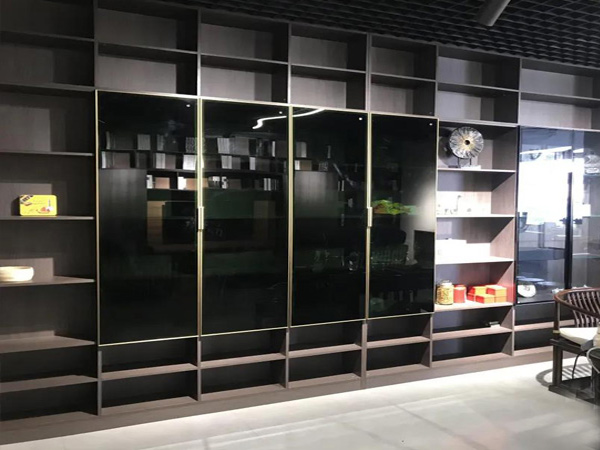 铂蓝雅斯全屋定制——书架酒柜